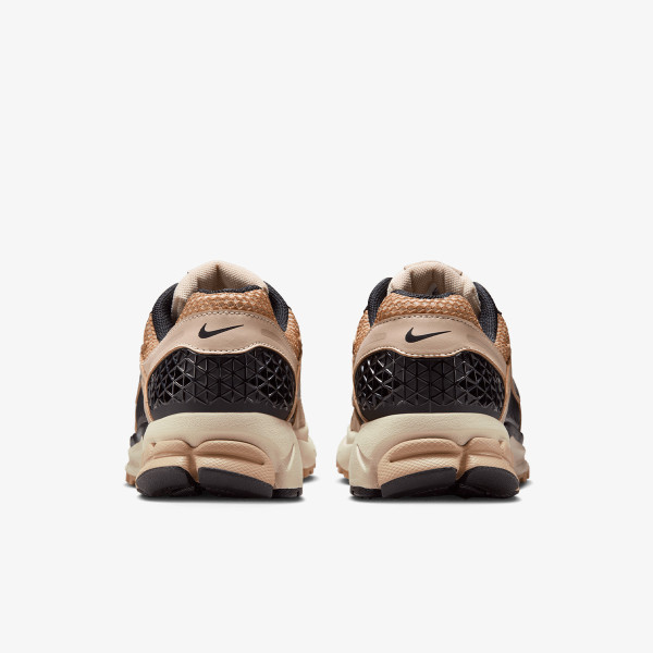 Nike W NIKE ZOOM VOMERO 5 