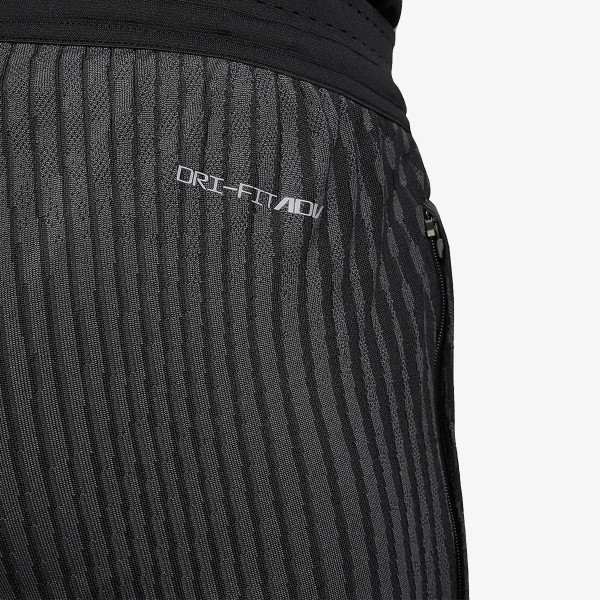 Nike FN2409 