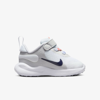 Nike Nike Revolution 7 