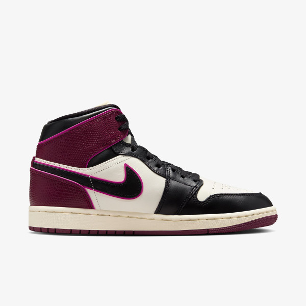 Nike Air Jordan 1 Mid SE 