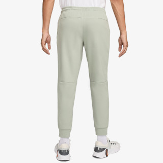 Nike Primary 