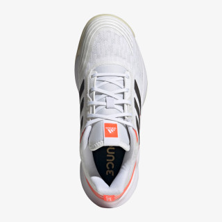 adidas Novaflight 