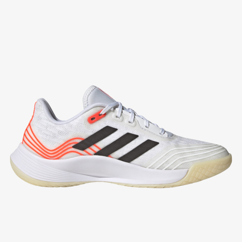 adidas Novaflight 