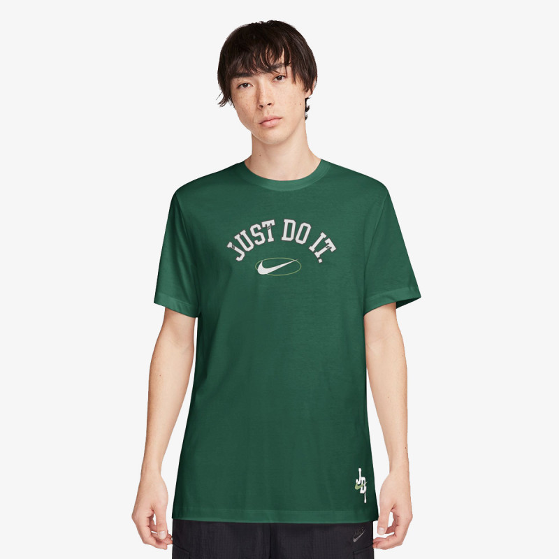 Nike Sportswear 