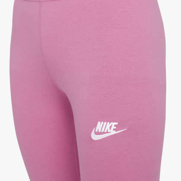 Nike Classic 