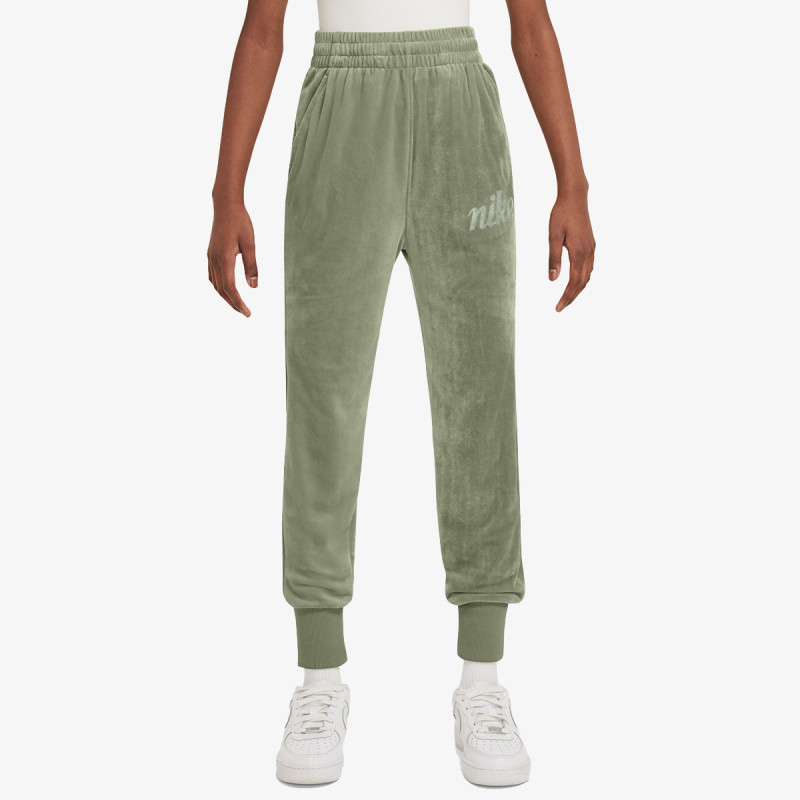 Nike Sportswear 