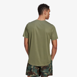 adidas DESIGNED TO MOVE CAMOUFLAGE GRAPHIC 