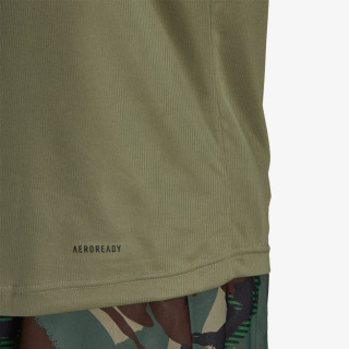 adidas DESIGNED TO MOVE CAMOUFLAGE GRAPHIC 