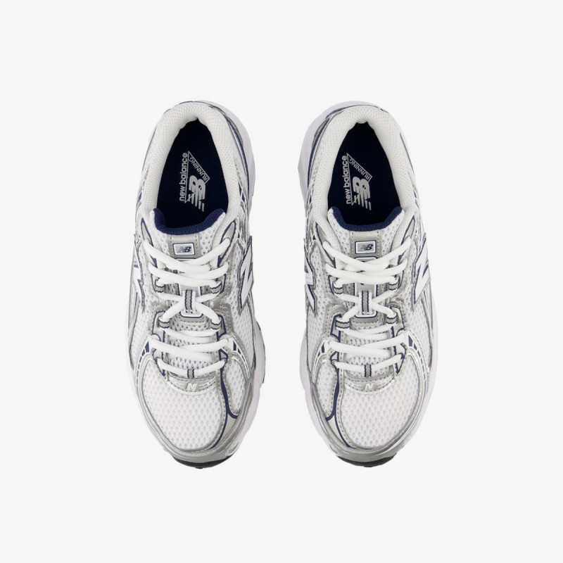 New Balance K 740 