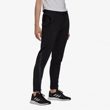 adidas DESIGNED TO MOVE 