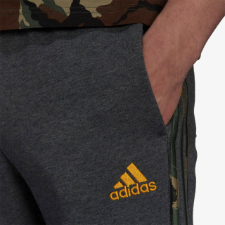 adidas ESSENTIALS FLEECE CAMO-PRINT 