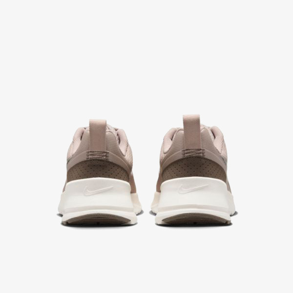 Nike Маратонки W NIKE AIR MAX NUAXIS 