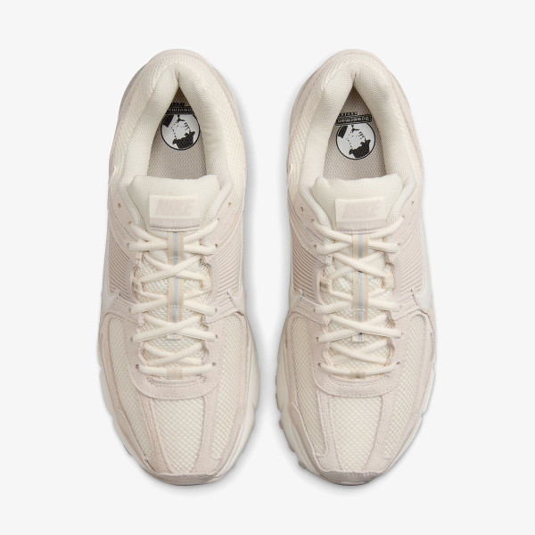 Nike Vomero 5 