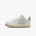 Nike AIR FORCE 1 LV8 4 BG 