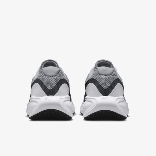 Nike NIKE REVOLUTION 8 