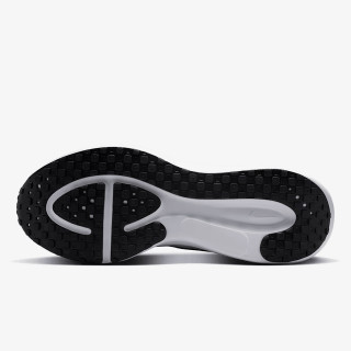 Nike REVOLUTION 8 