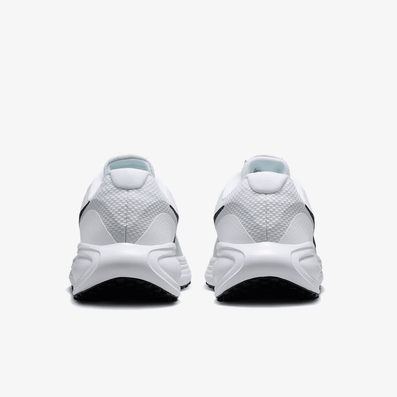 Nike REVOLUTION 8 