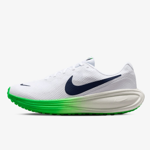 Nike Revolution 8 