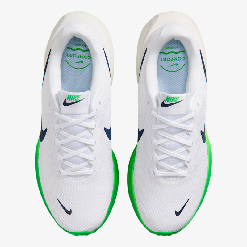 Nike Revolution 8 