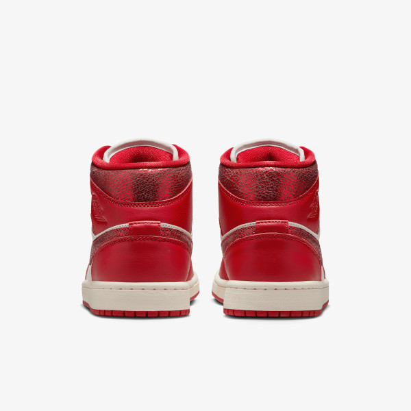 Nike WMNS AIR JORDAN 1 MID SE V2 