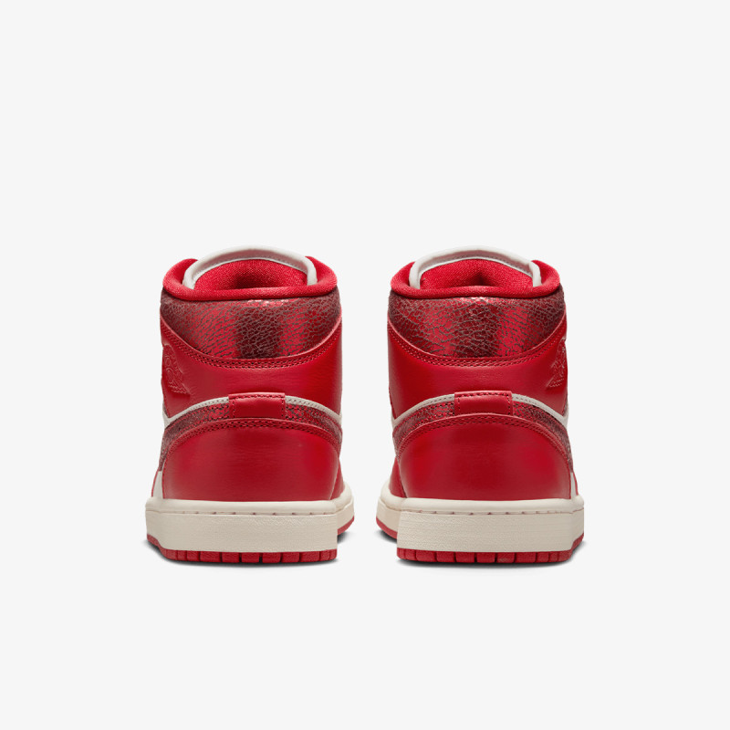 Nike WMNS AIR JORDAN 1 MID SE V2 