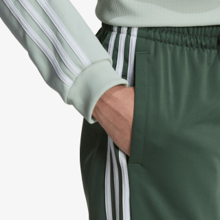 adidas ESSENTIALS 