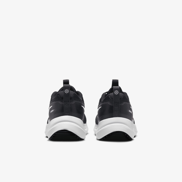Nike Cosmic Runner 