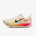 Nike Маратонки Vomero 18 