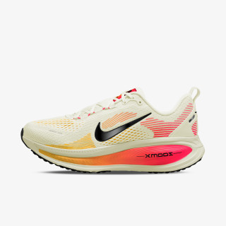 Nike Маратонки Vomero 18 