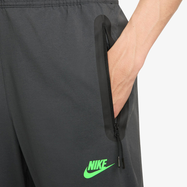 Nike Tech Fleece 