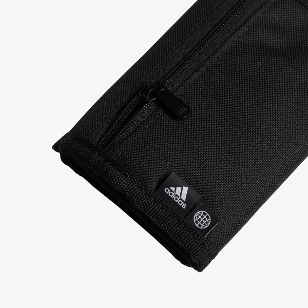 adidas LInear 