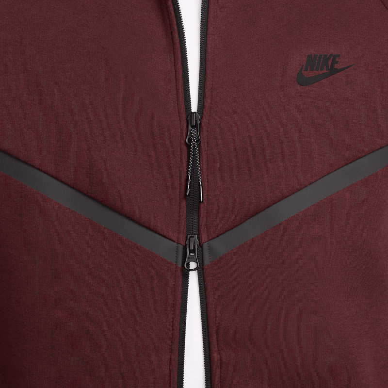 Nike Tech 
