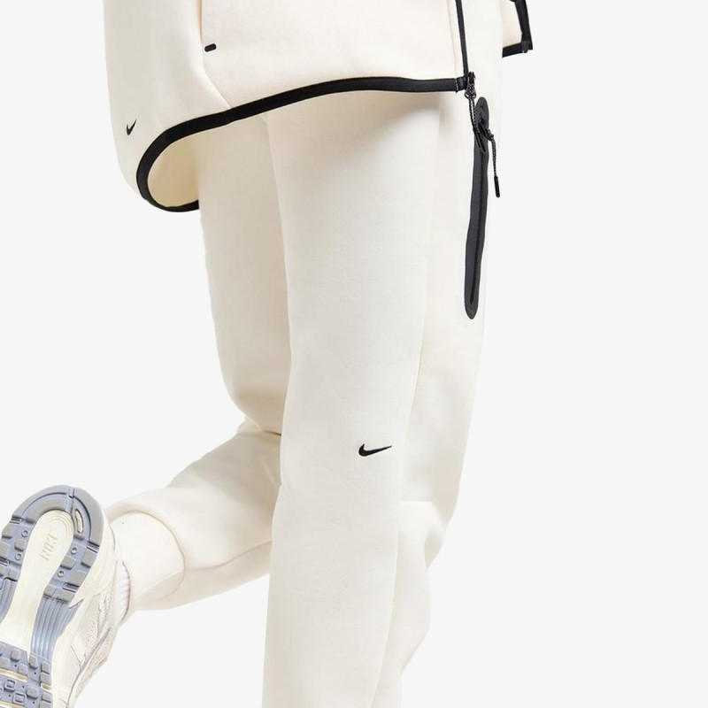 Nike Sportswear Tech Fleece 