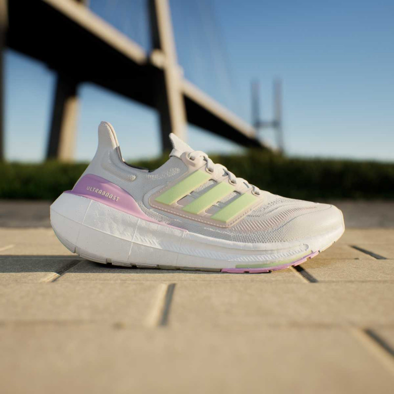 adidas ULTRABOOST LIGHT W 