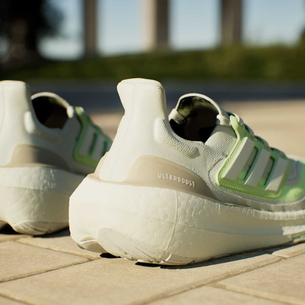 adidas ULTRABOOST LIGHT W 
