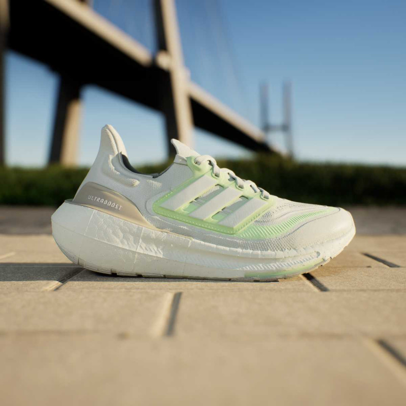 adidas ULTRABOOST LIGHT W 