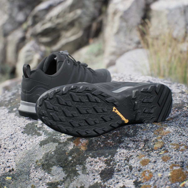 adidas Terrex Swift R2 