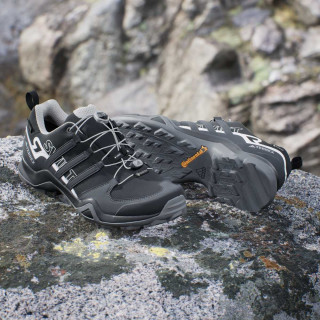 adidas Terrex Swift R2 