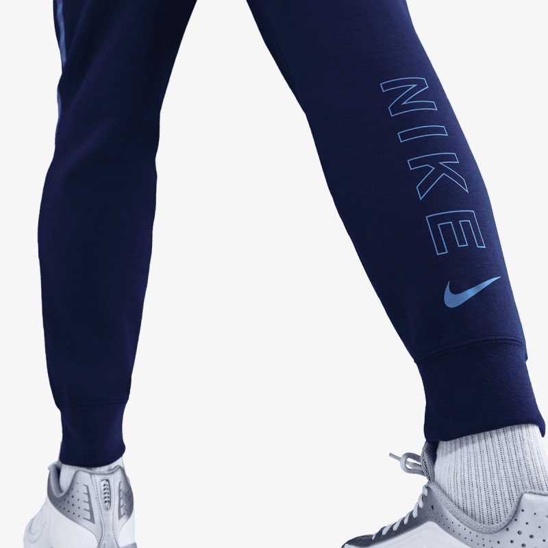 Nike Sportswear 
