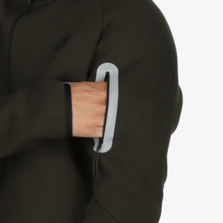Nike Tech 