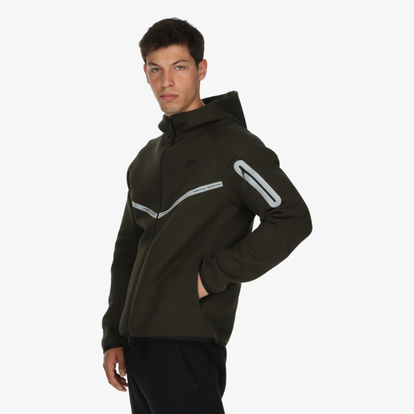 Nike Tech 