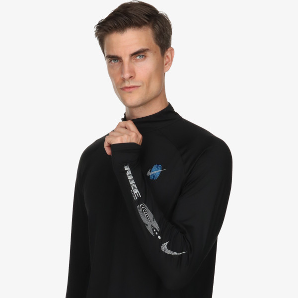 Nike Dri-FIT Stride Energy