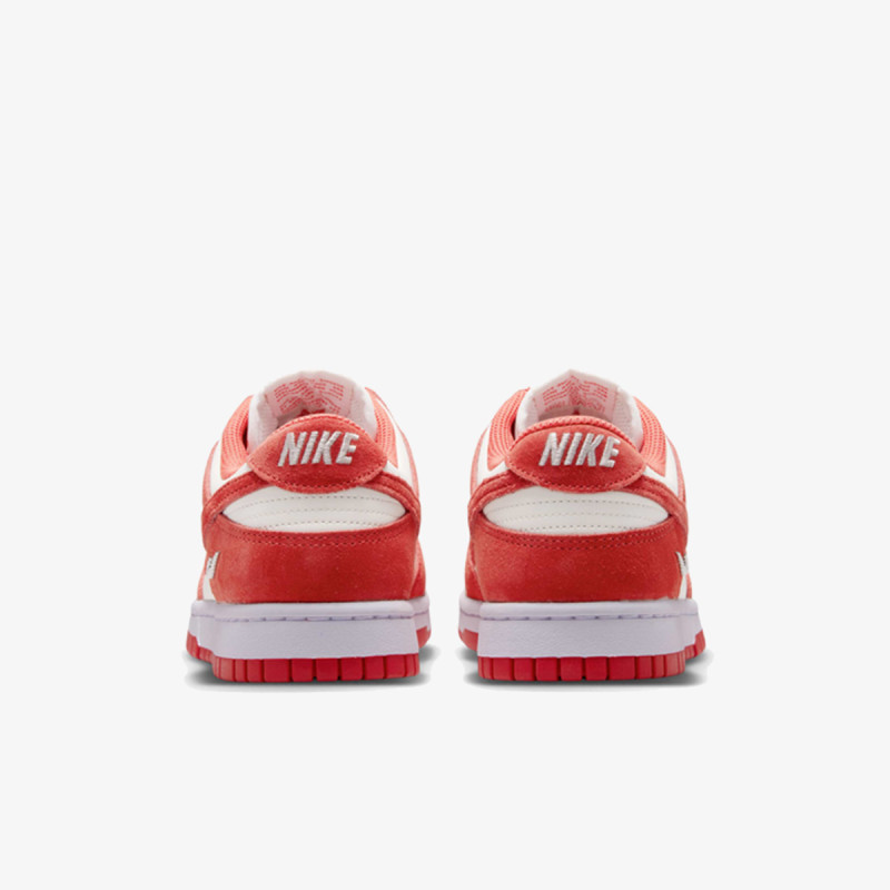 Nike WMNS NIKE DUNK LOW SE 
