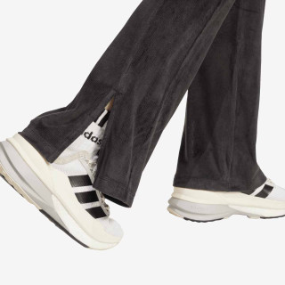 adidas Tiro Q4 