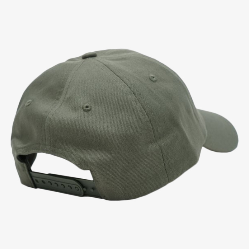 New Balance 6 Panel Curved Brim Snapback V2.0 