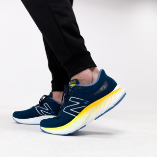 New Balance Маратонки EVOZ v3 