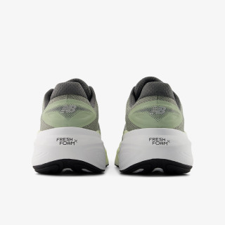 New Balance MORE 
