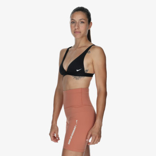 Nike Essential 