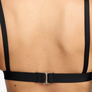 Nike Essential 