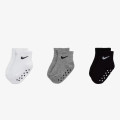 Nike NHN CORE SWOOSH GRIPPER 
